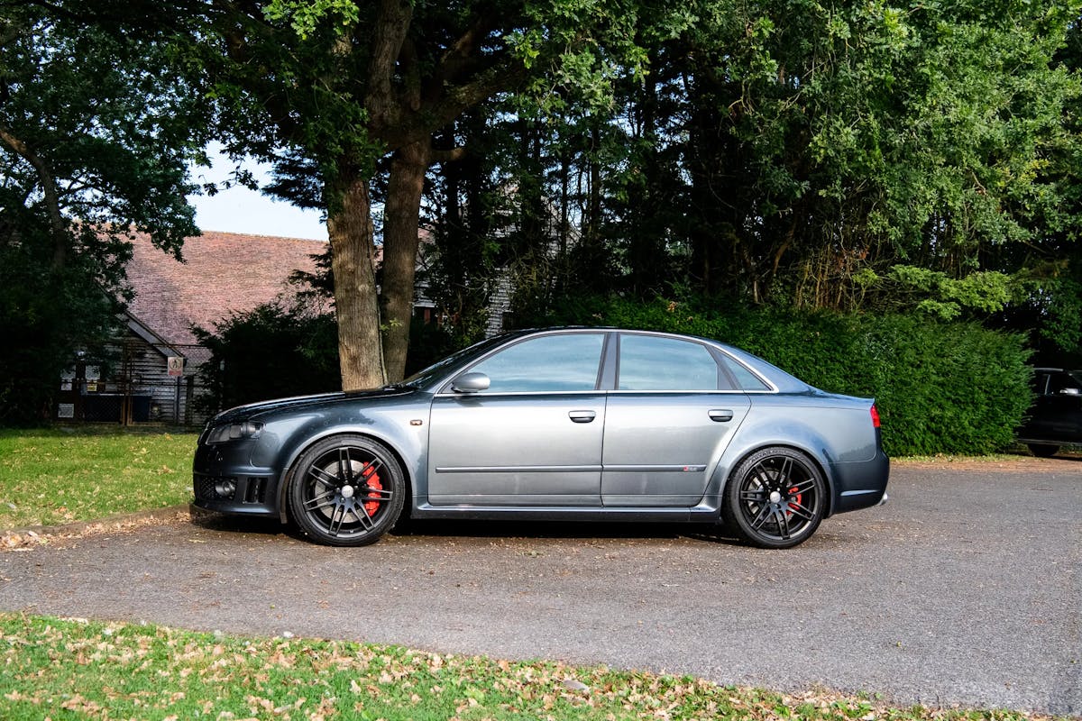 Audi A4 B7 Limousine RS4 Quattro 2006 blue metallic 1:18